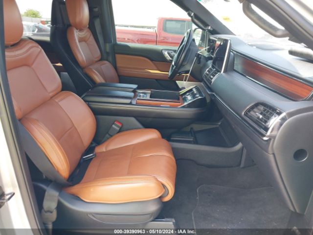 Photo 4 VIN: 5LMJJ3LT7LEL15306 - LINCOLN NAVIGATOR L 