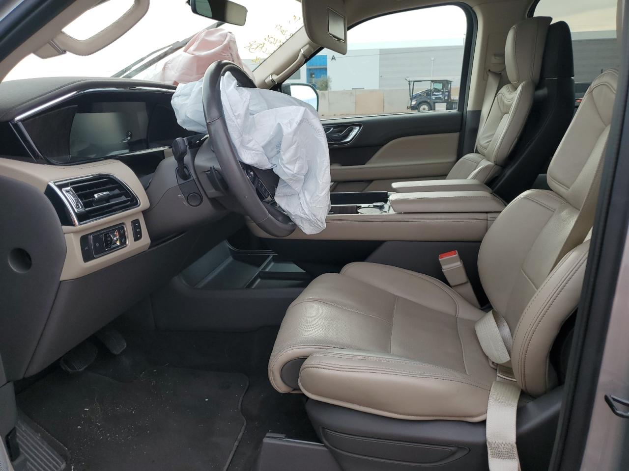 Photo 6 VIN: 5LMJJ3LT7NEL12800 - LINCOLN NAVIGATOR 