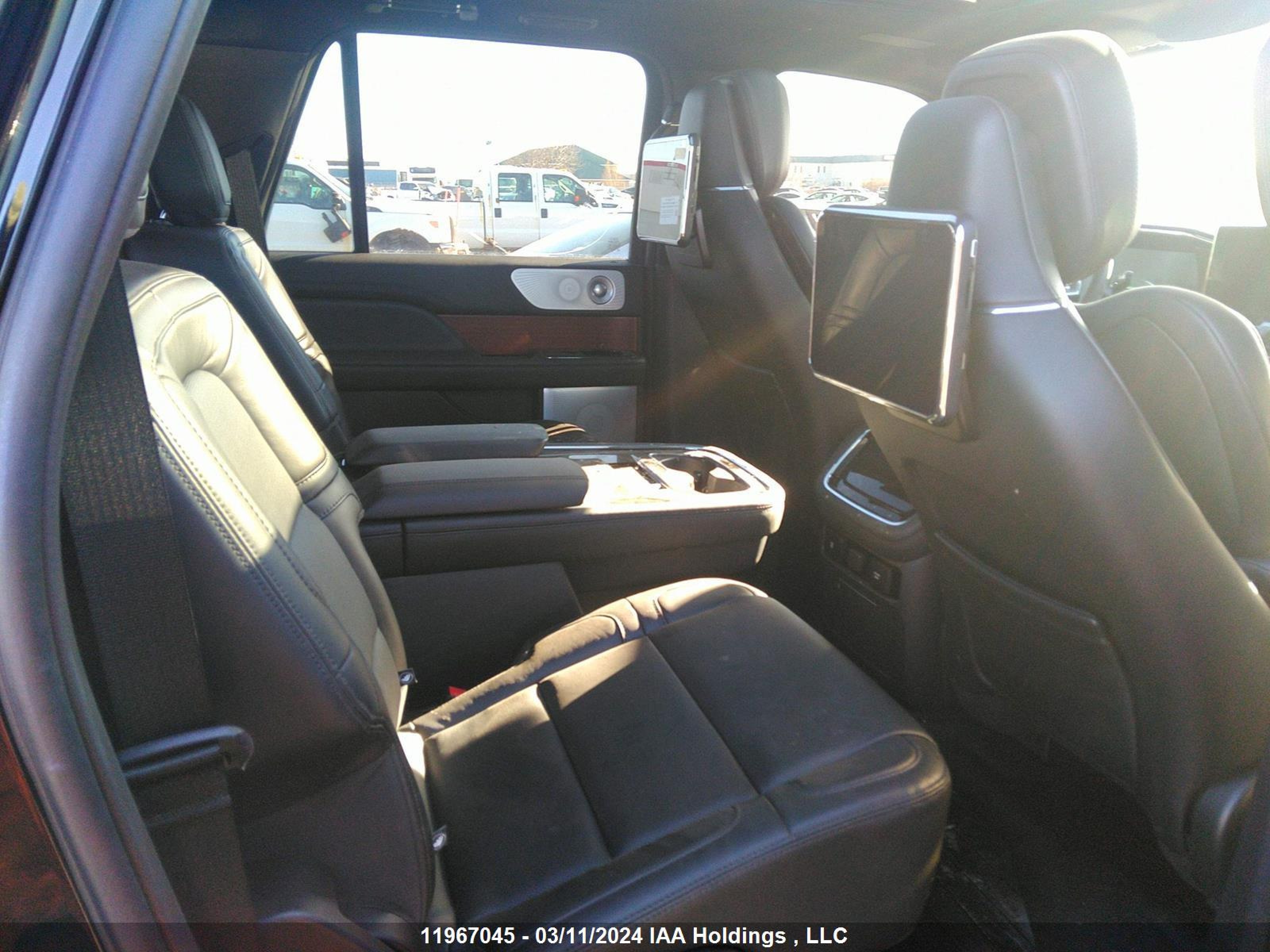 Photo 7 VIN: 5LMJJ3LT7NEL16717 - LINCOLN NAVIGATOR 