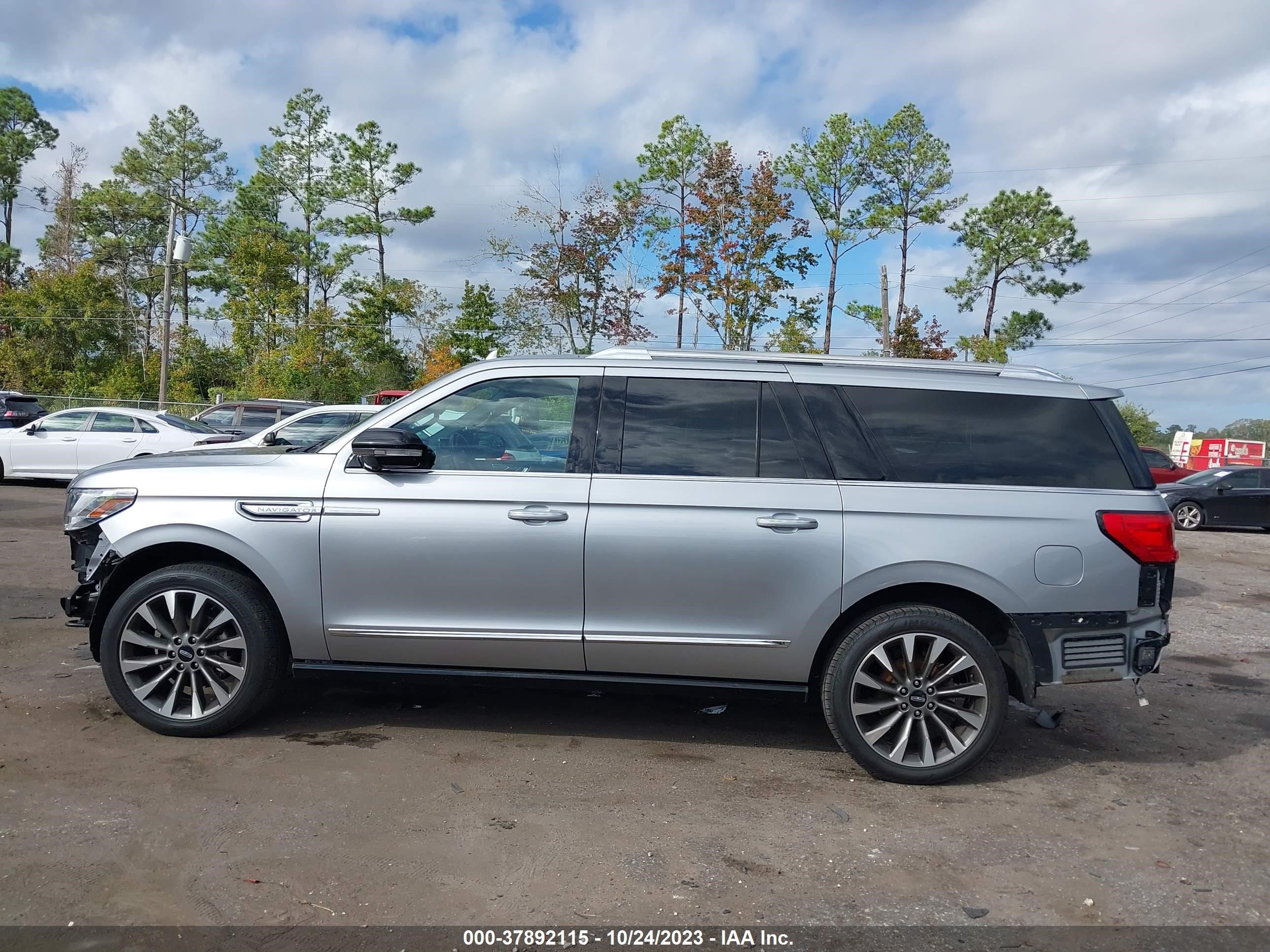 Photo 14 VIN: 5LMJJ3LT8MEL02775 - LINCOLN NAVIGATOR 