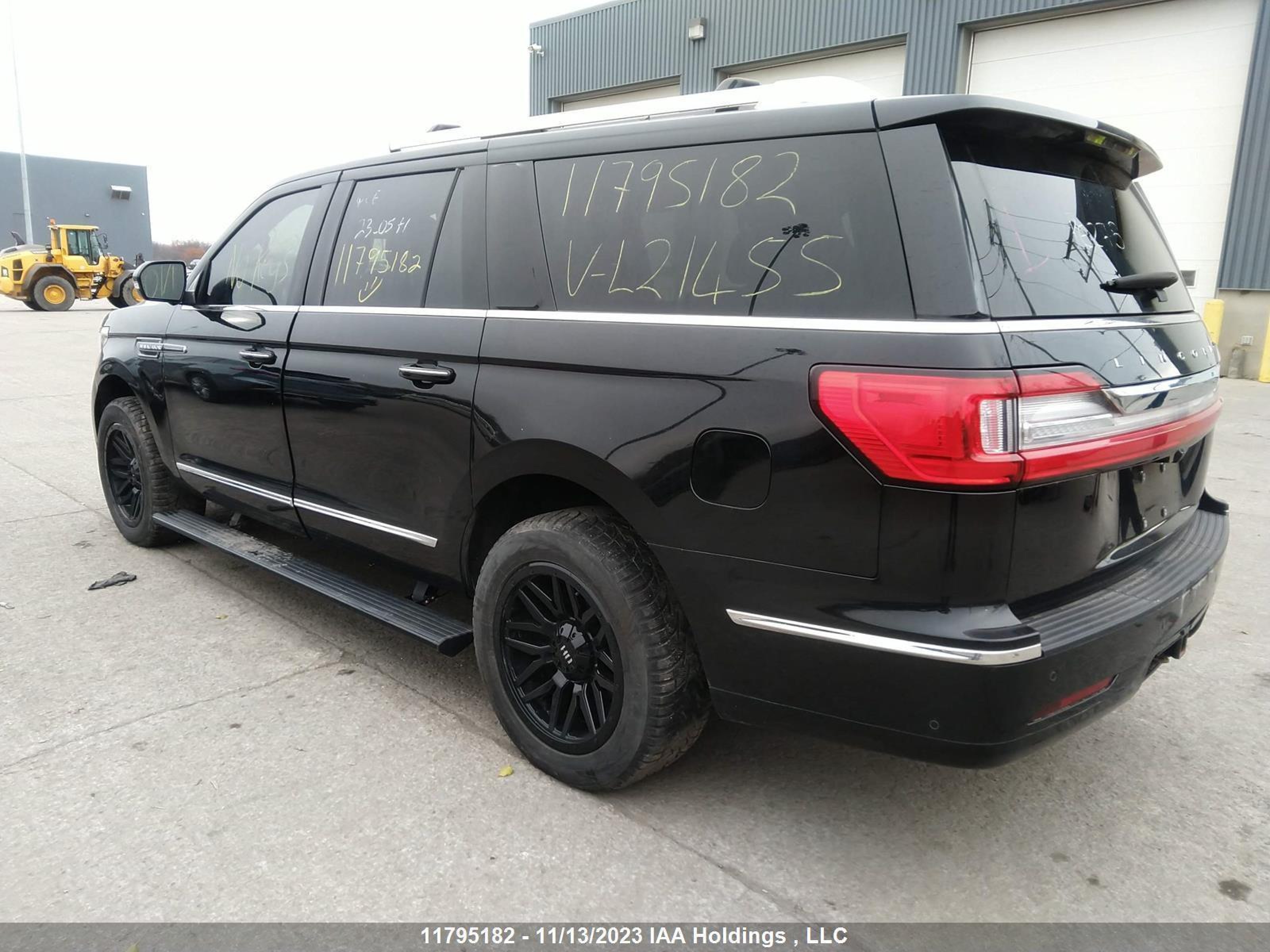 Photo 2 VIN: 5LMJJ3LTXLEL21455 - LINCOLN NAVIGATOR 