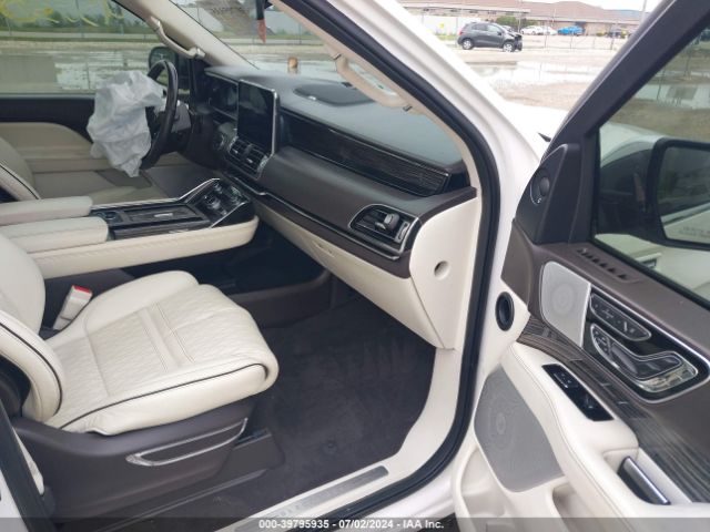 Photo 4 VIN: 5LMJJ3TT0KEL21690 - LINCOLN NAVIGATOR L 