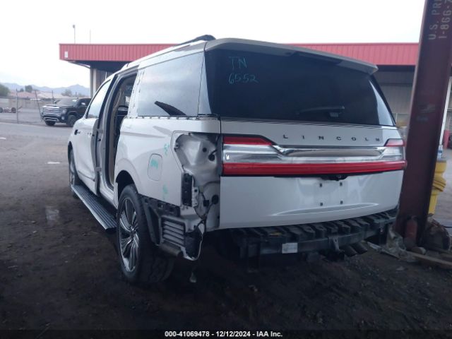 Photo 2 VIN: 5LMJJ3TT2JEL09104 - LINCOLN NAVIGATOR L 