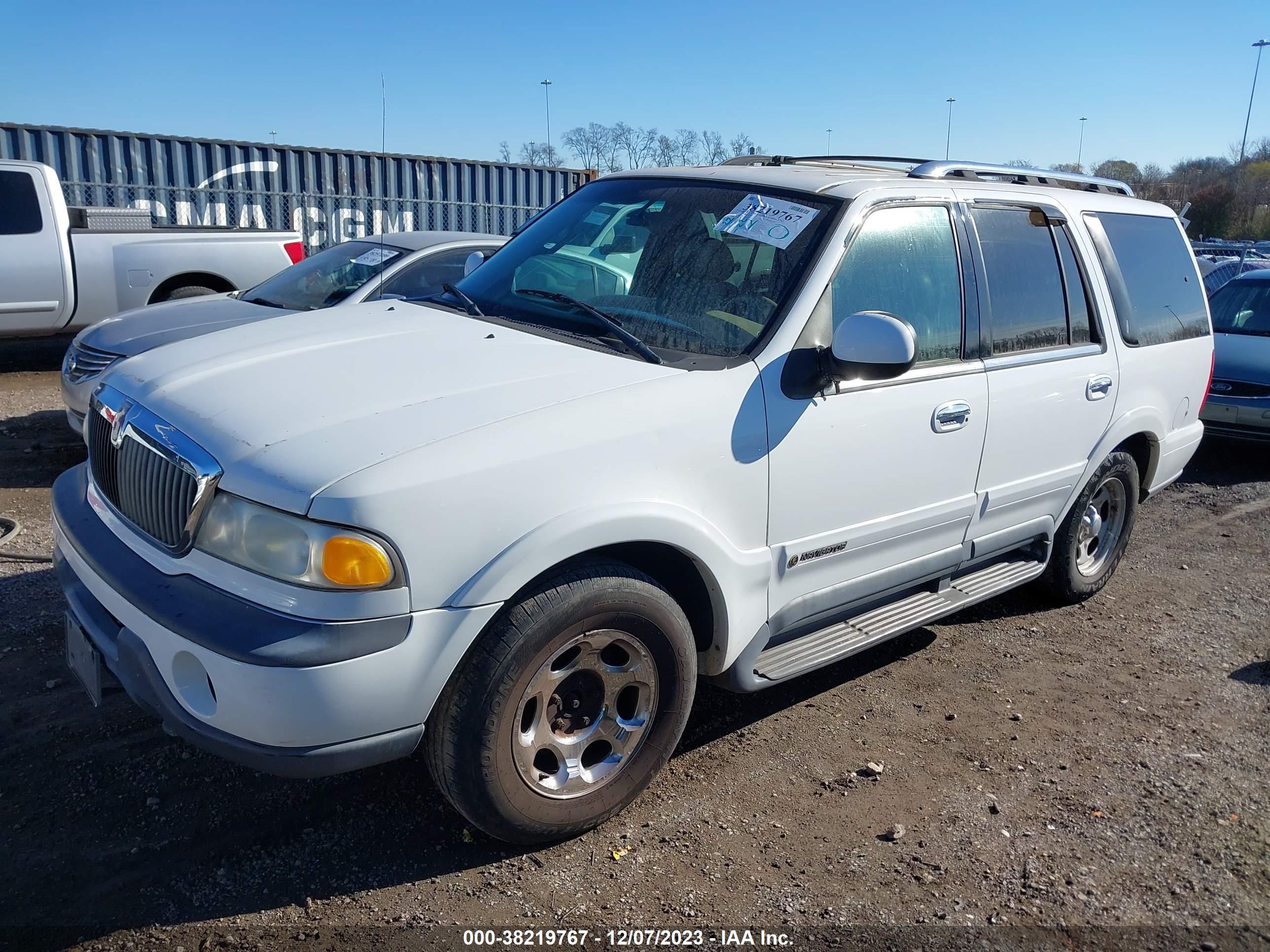 Photo 1 VIN: 5LMPU28A3XLJ38368 - LINCOLN NAVIGATOR 