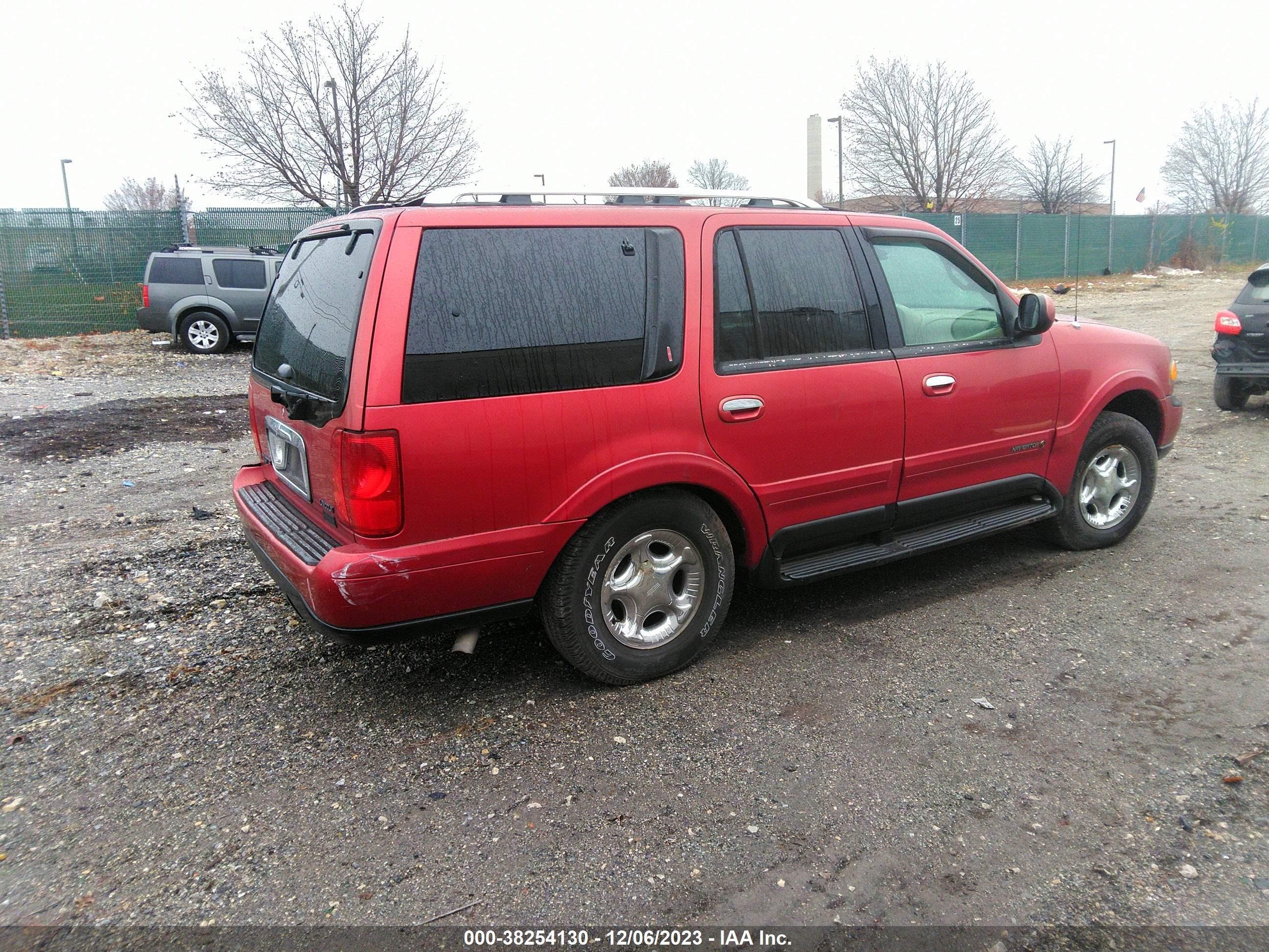 Photo 3 VIN: 5LMPU28AXXLJ24676 - LINCOLN NAVIGATOR 