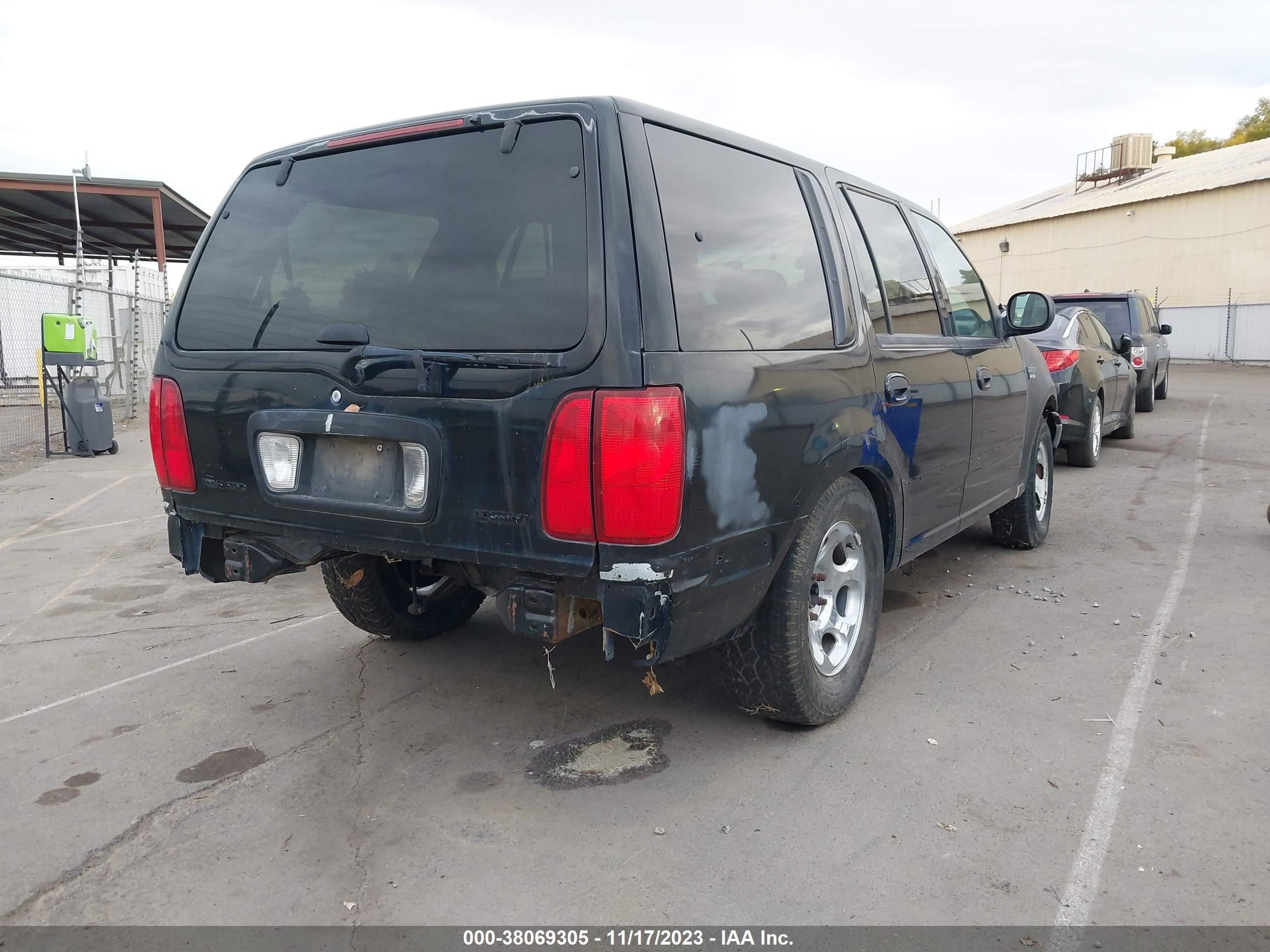 Photo 5 VIN: 5LMPU28L3XLJ11446 - LINCOLN NAVIGATOR 