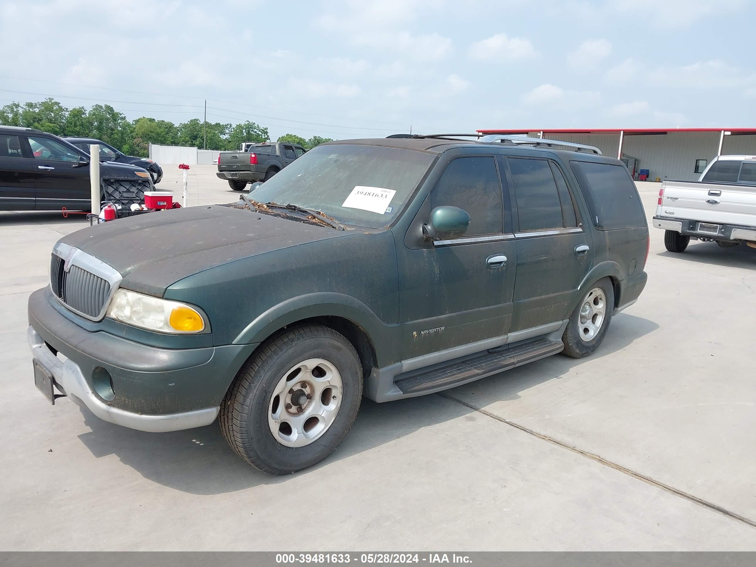 Photo 1 VIN: 5LMRU27A3YLJ00196 - LINCOLN NAVIGATOR 