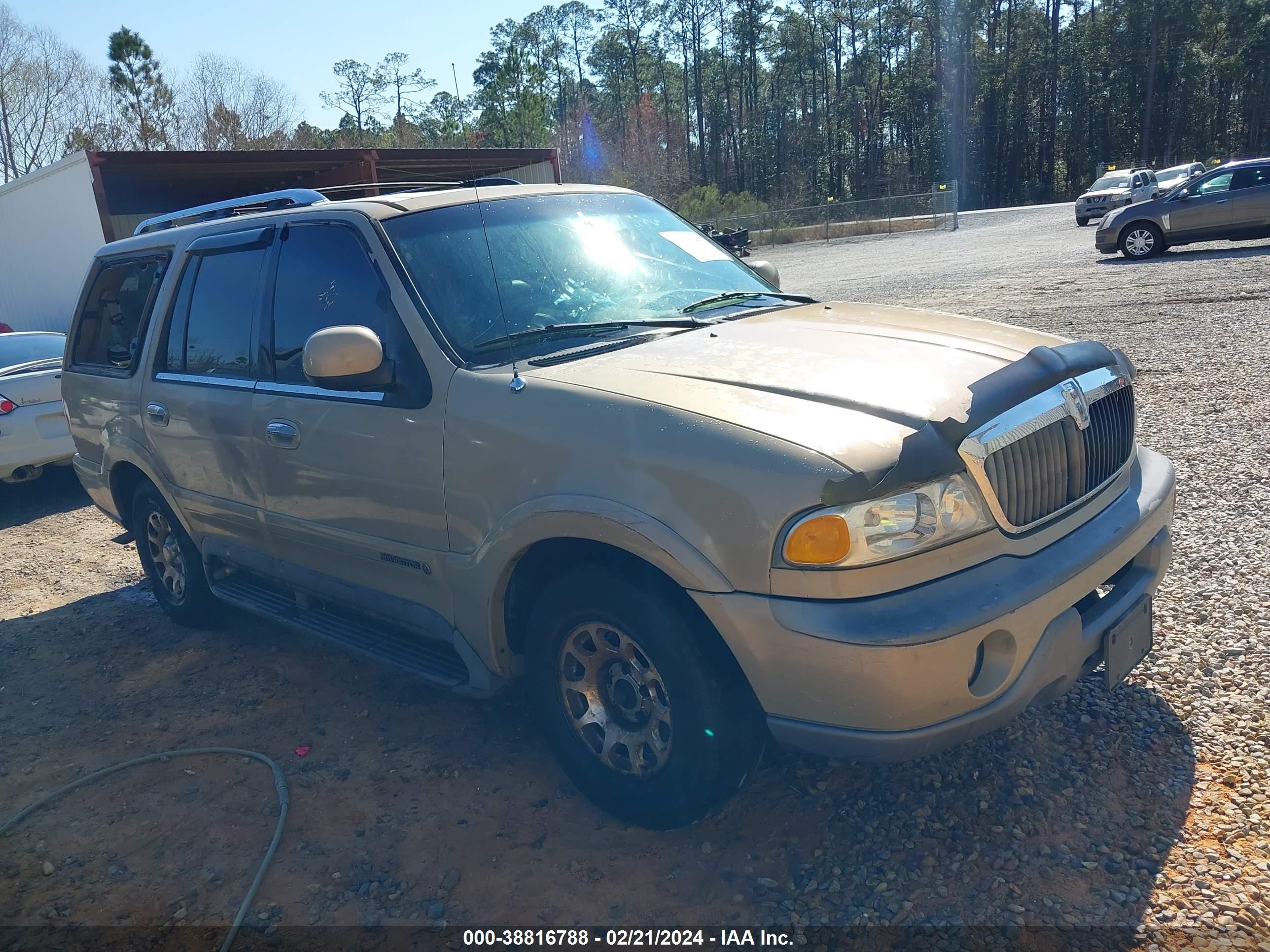 Photo 1 VIN: 5LMRU27L6WLJ31098 - LINCOLN NAVIGATOR 