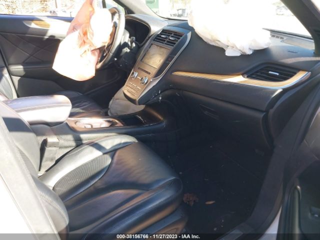 Photo 4 VIN: 5LMTJ2AH1FUJ17820 - LINCOLN MKC 