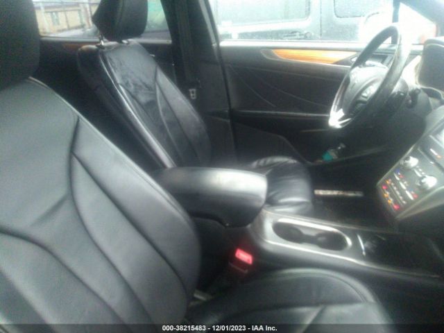 Photo 4 VIN: 5LMTJ2AH1FUJ28672 - LINCOLN MKC 