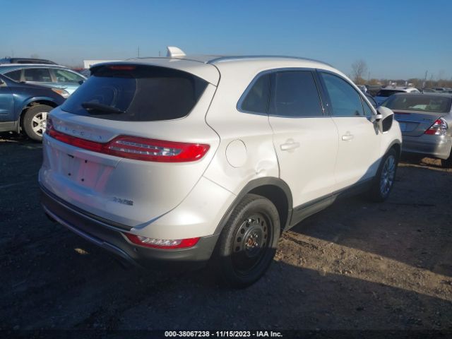 Photo 3 VIN: 5LMTJ2AH7FUJ07535 - LINCOLN MKC 