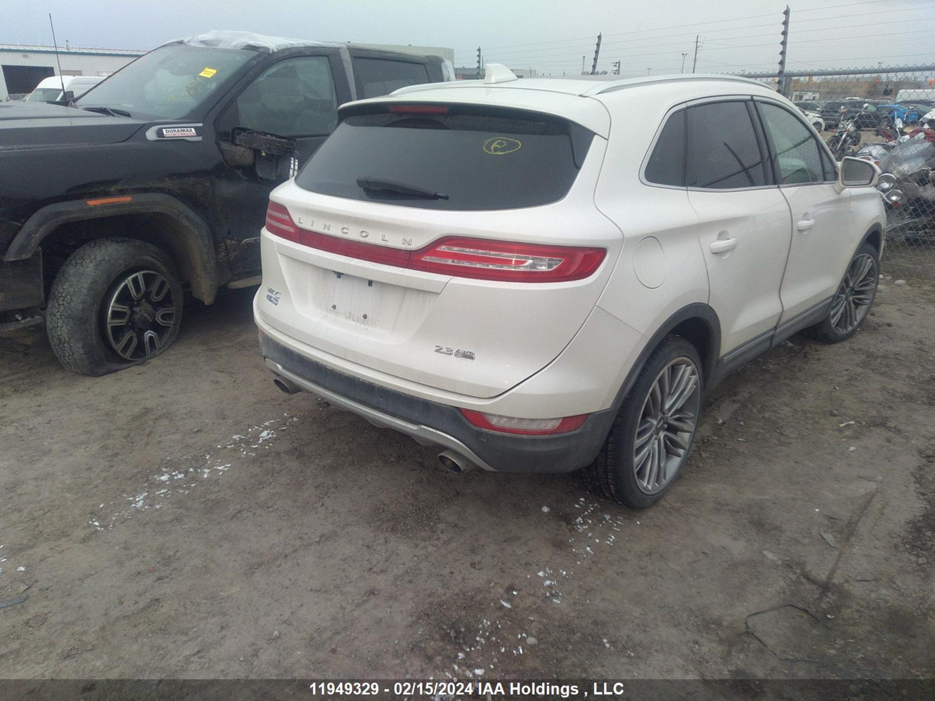 Photo 3 VIN: 5LMTJ2AH8FUJ03932 - LINCOLN MKC 