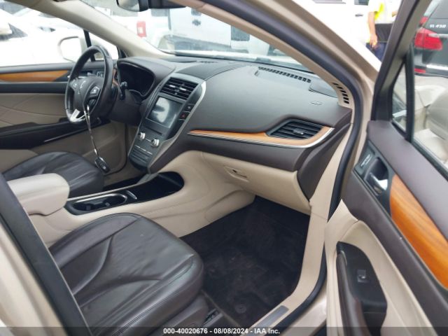 Photo 4 VIN: 5LMTJ2DH1HUL04490 - LINCOLN MKC 