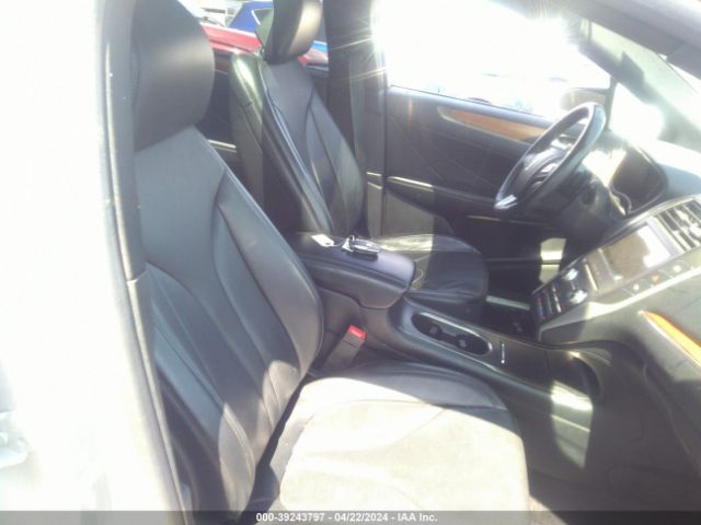 Photo 4 VIN: 5LMTJ3DH1JUL21818 - LINCOLN MKC 