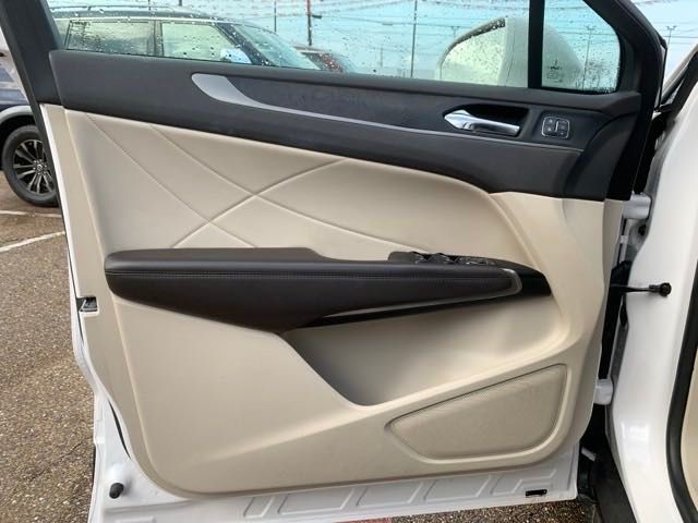 Photo 9 VIN: 5LMTJ3DH4JUL12403 - LINCOLN MKC 