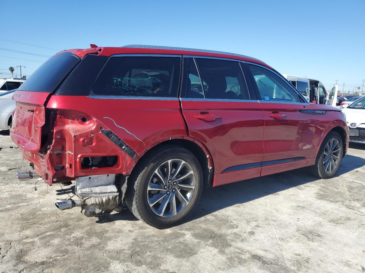 Photo 2 VIN: 5LMYJ8XY0LGL33927 - LINCOLN AVIATOR 