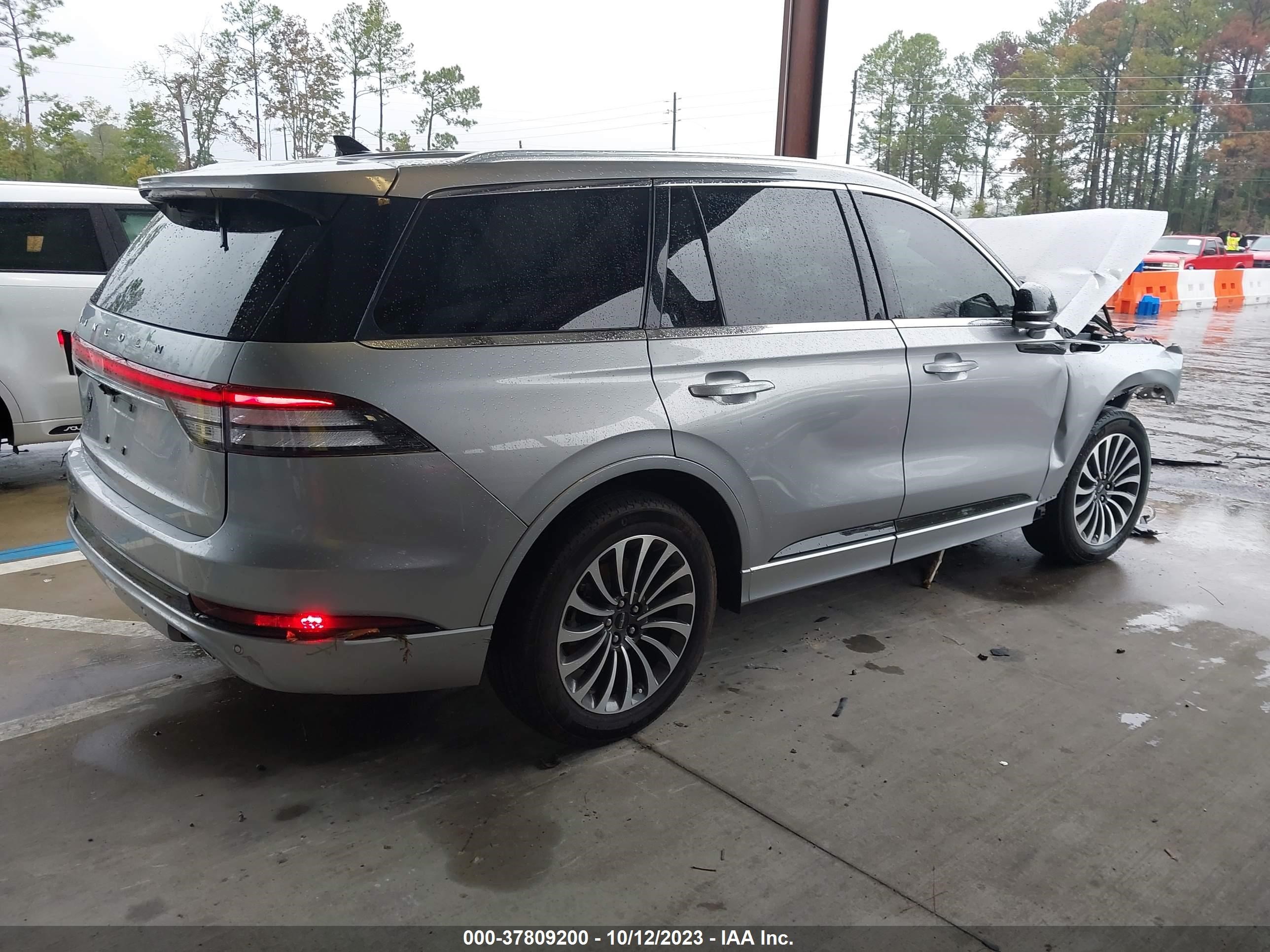 Photo 3 VIN: 5LMYJ8XY3MNL01566 - LINCOLN AVIATOR 