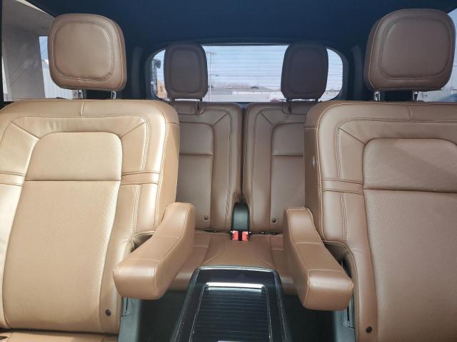 Photo 9 VIN: 5LMYJ8XY4PNL01595 - LINCOLN AVIATOR 