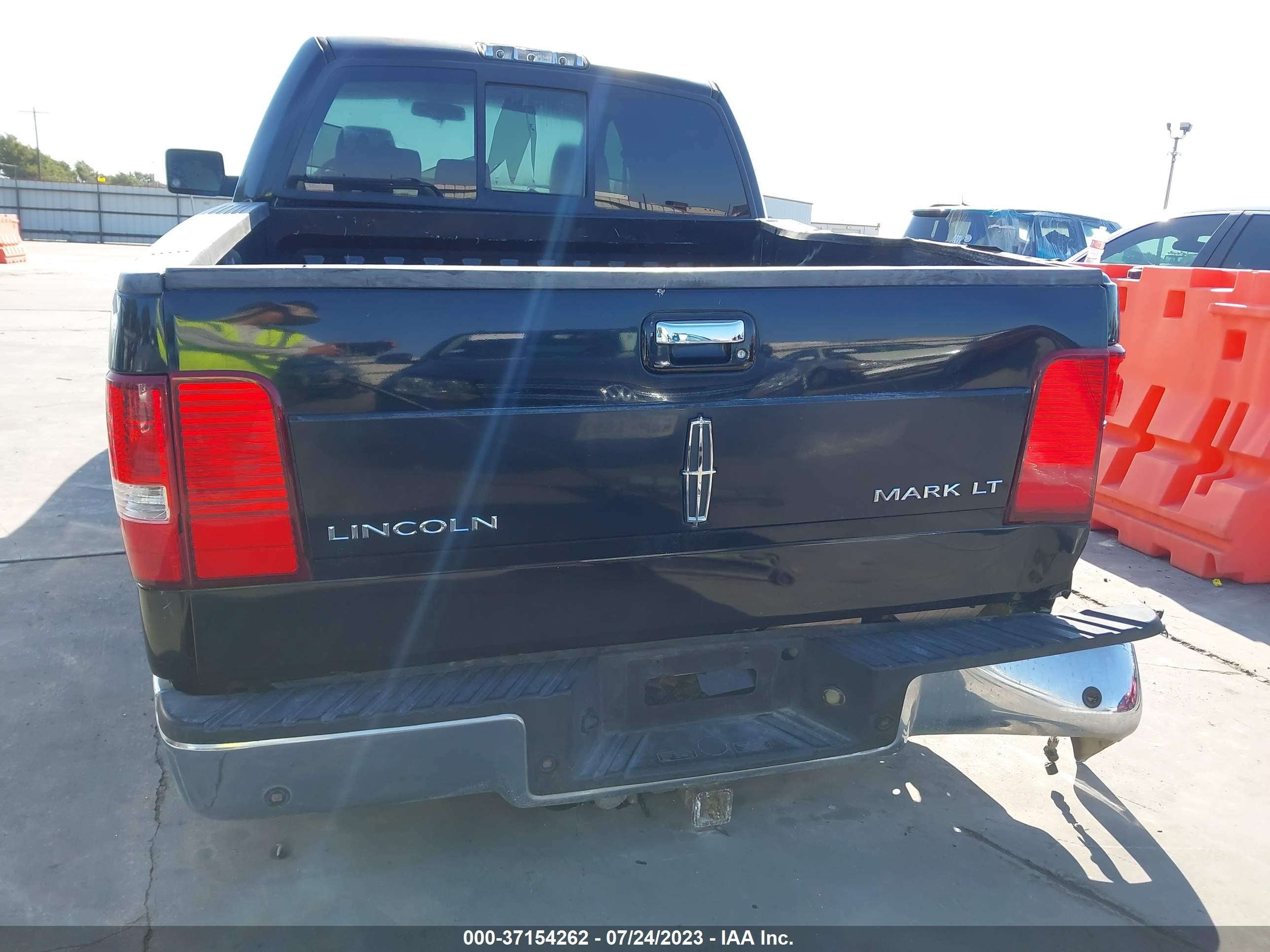 Photo 16 VIN: 5LTPW16536FJ03633 - LINCOLN MARK LT 