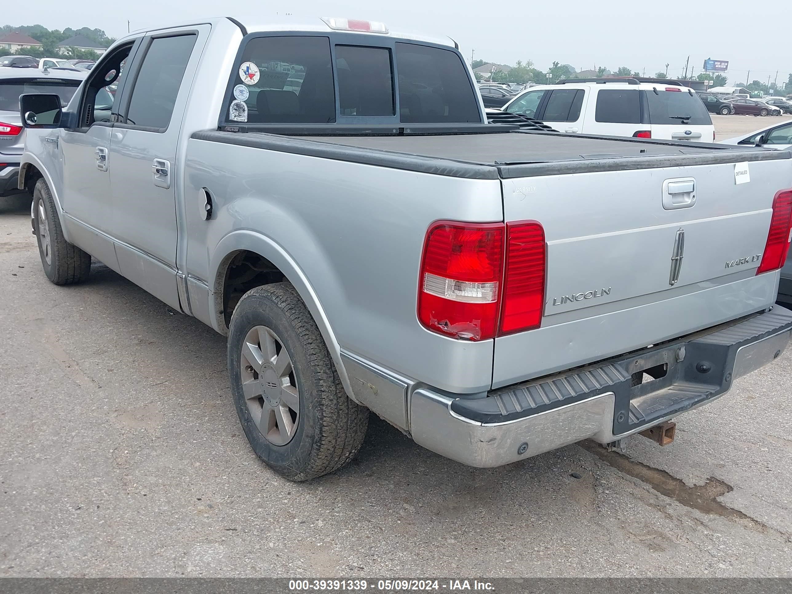 Photo 3 VIN: 5LTPW16566FJ06767 - LINCOLN MARK LT 