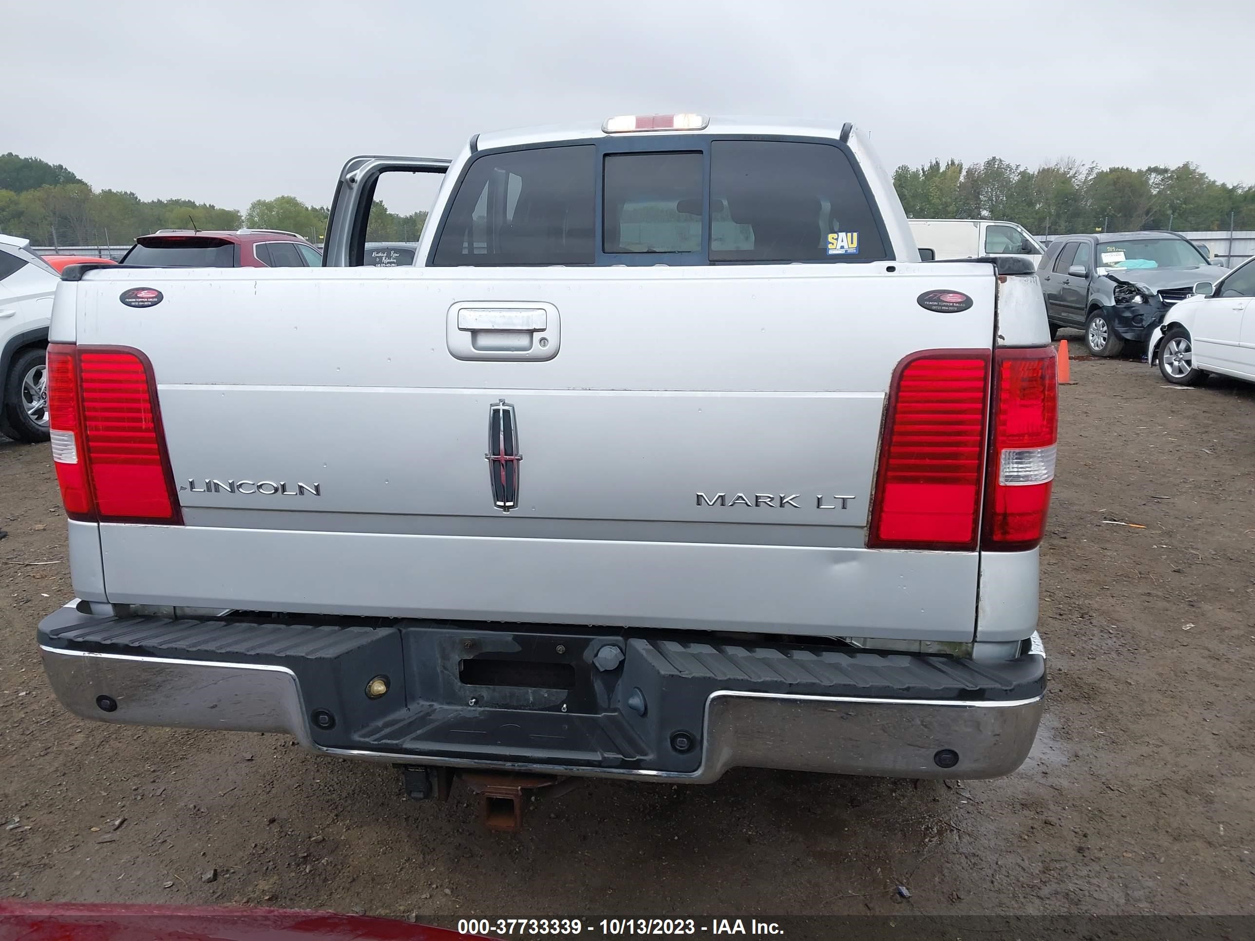 Photo 15 VIN: 5LTPW16586FJ08150 - LINCOLN MARK LT 