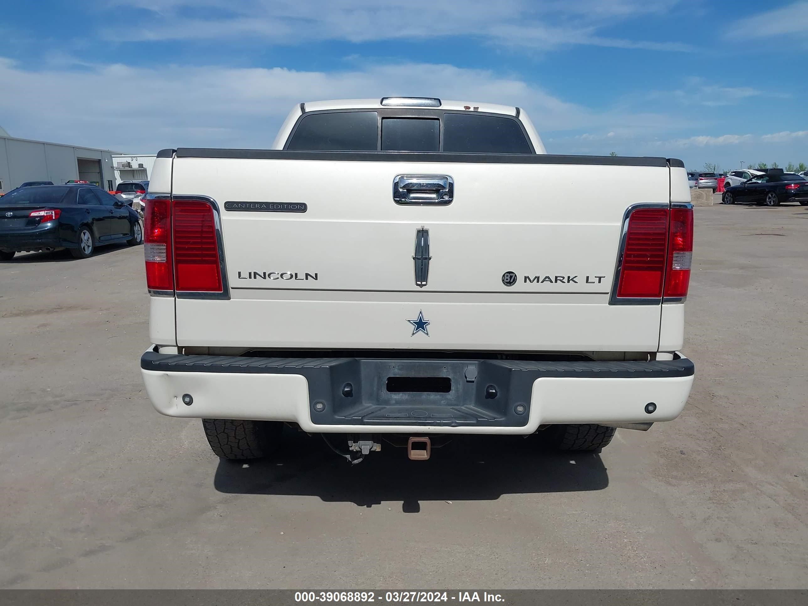 Photo 15 VIN: 5LTPW16597FJ04822 - LINCOLN MARK LT 