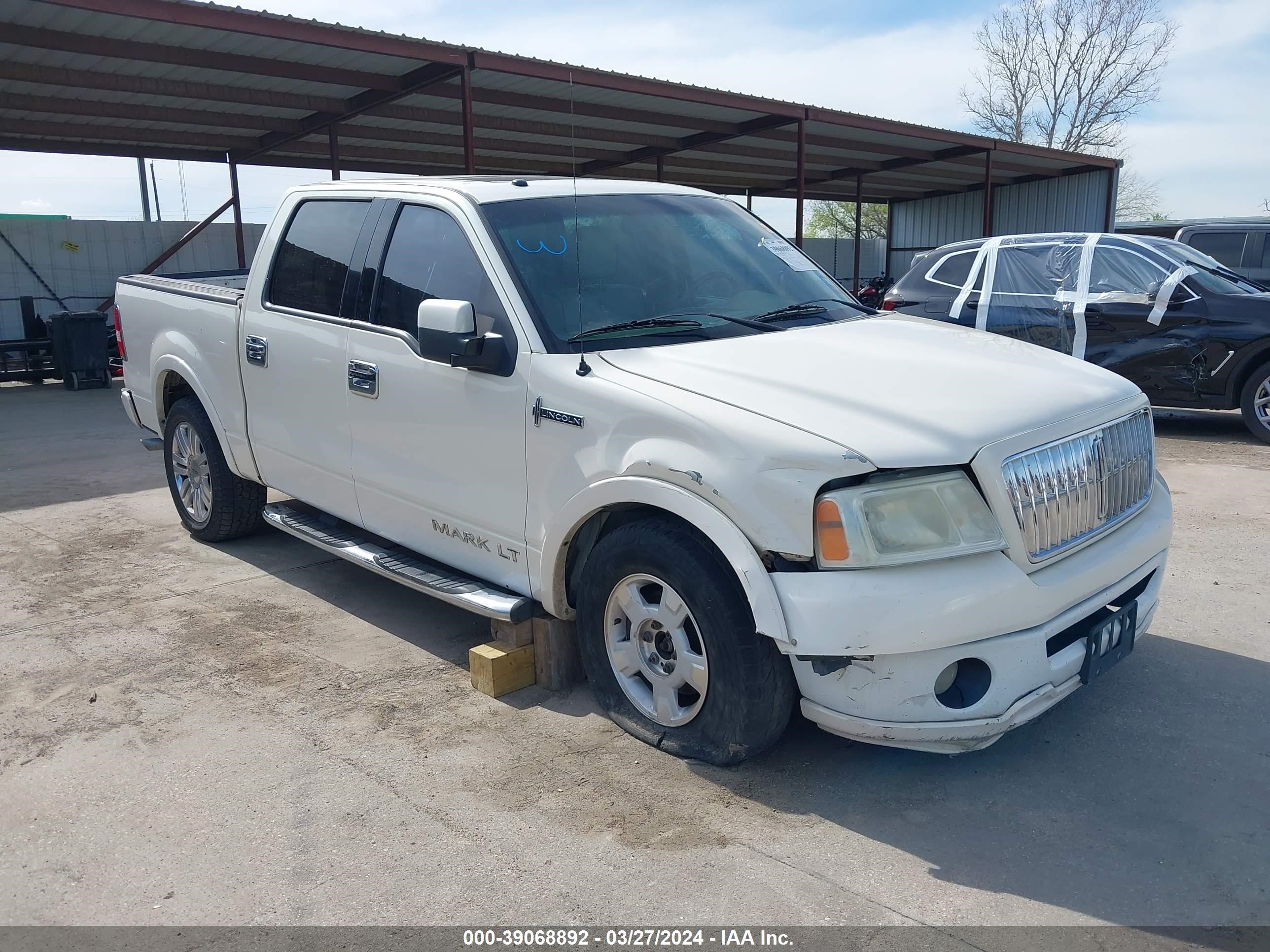 Photo 5 VIN: 5LTPW16597FJ04822 - LINCOLN MARK LT 