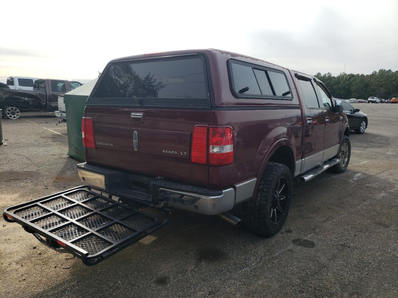 Photo 2 VIN: 5LTPW18506FJ13534 - LINCOLN MARK LT 