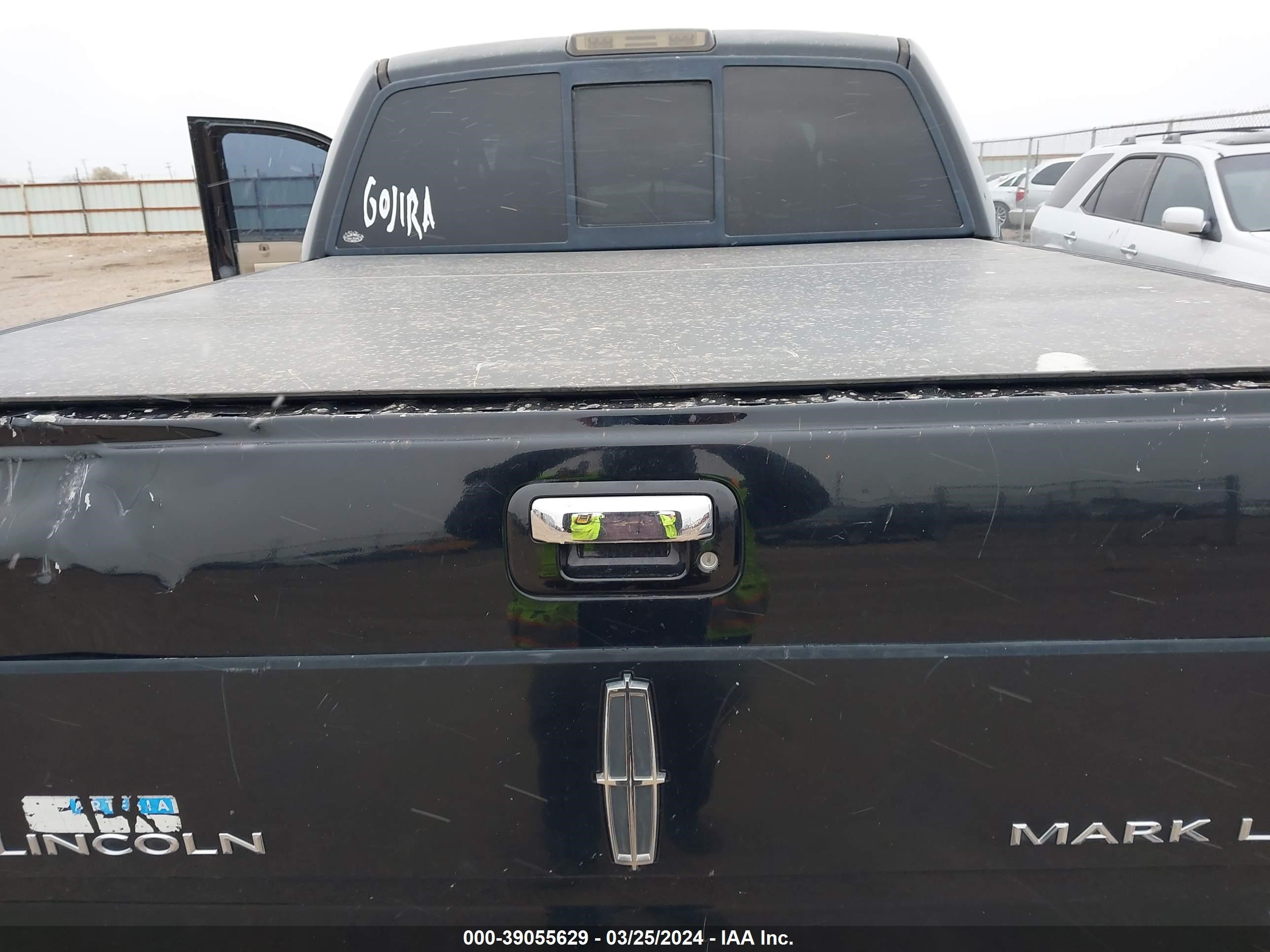 Photo 5 VIN: 5LTPW18506FJ24226 - LINCOLN MARK LT 