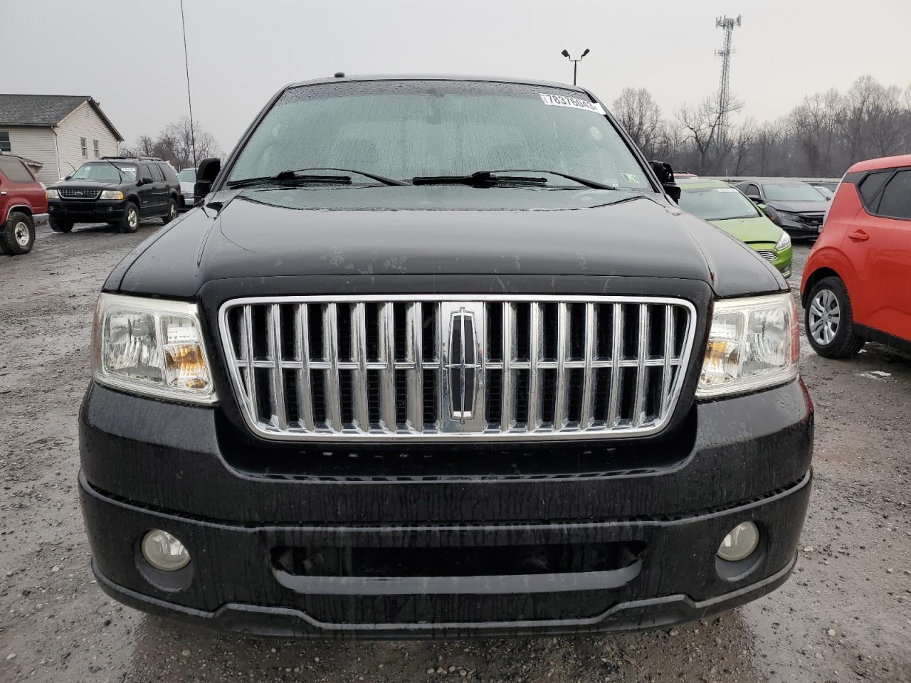 Photo 4 VIN: 5LTPW18507FJ11249 - LINCOLN MARK LT 