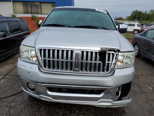 Photo 4 VIN: 5LTPW18508FJ04321 - LINCOLN MARK LT 