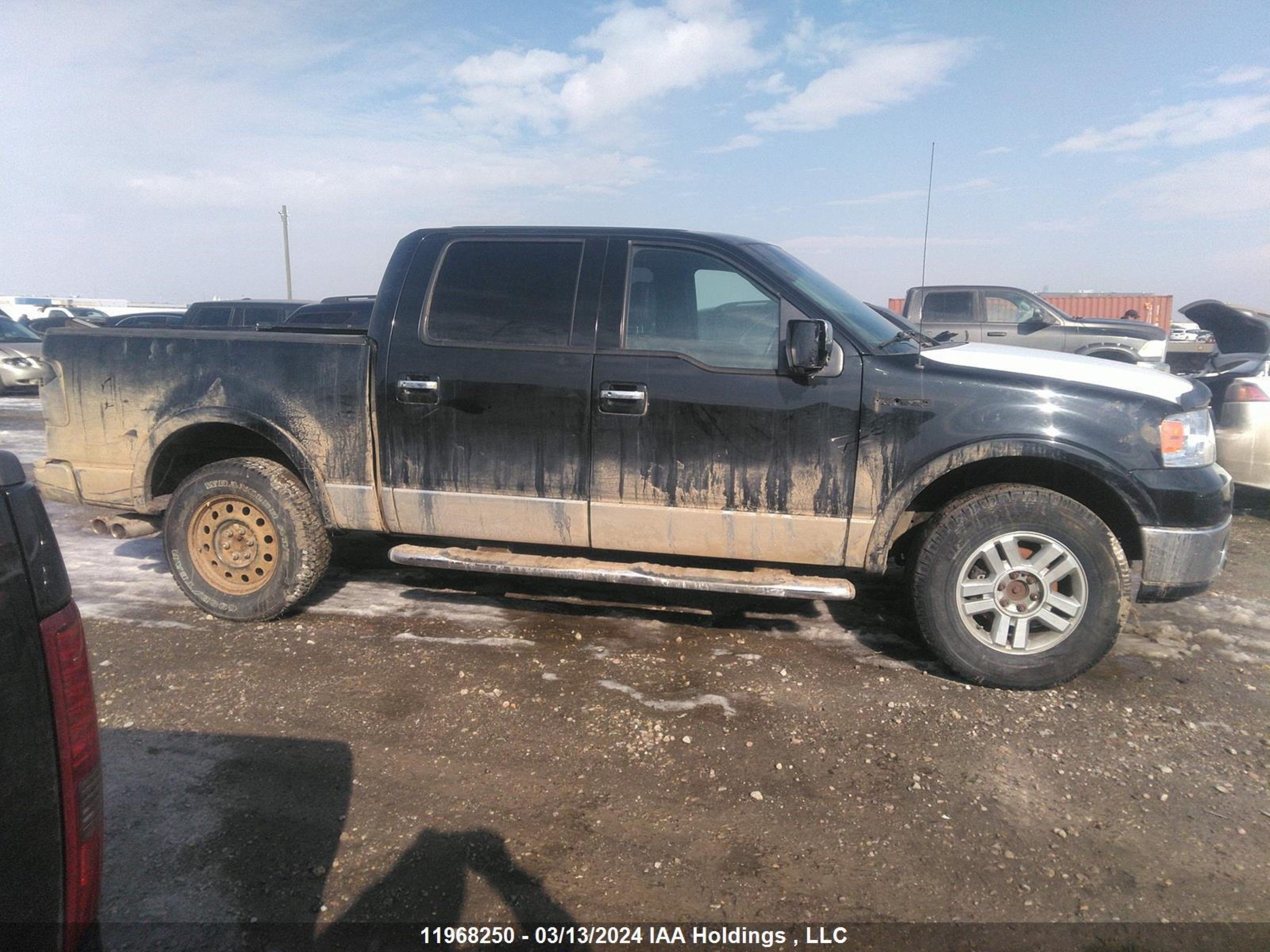 Photo 12 VIN: 5LTPW18516FJ25062 - LINCOLN MARK LT 