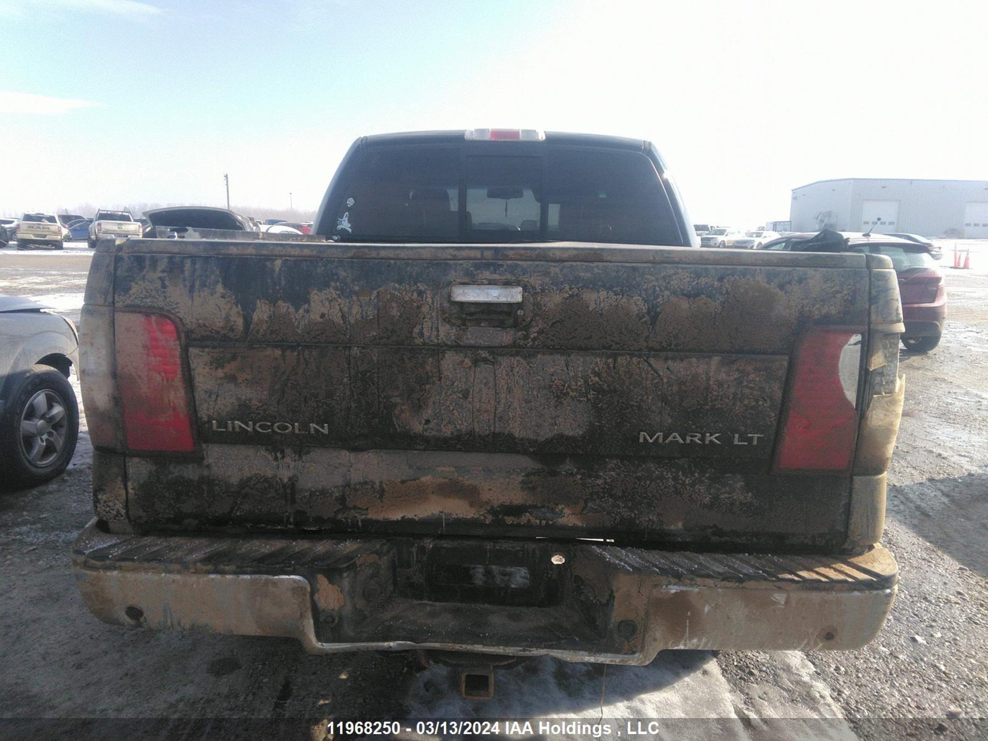 Photo 15 VIN: 5LTPW18516FJ25062 - LINCOLN MARK LT 