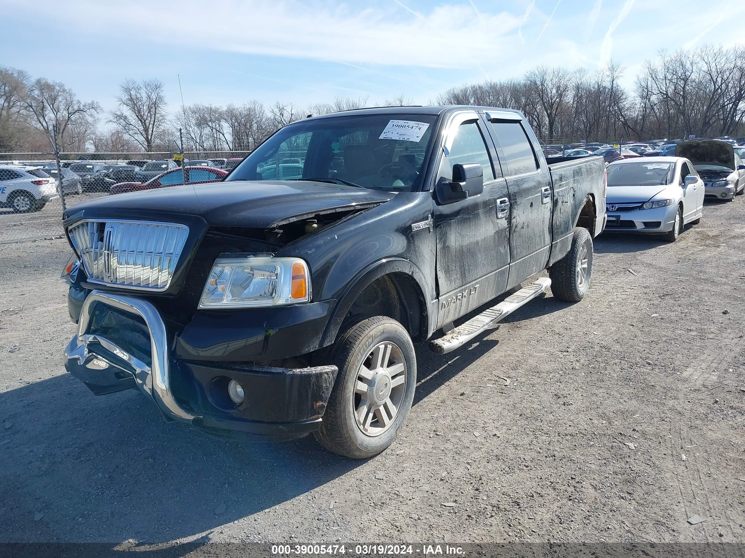 Photo 1 VIN: 5LTPW18517FJ03757 - LINCOLN MARK LT 