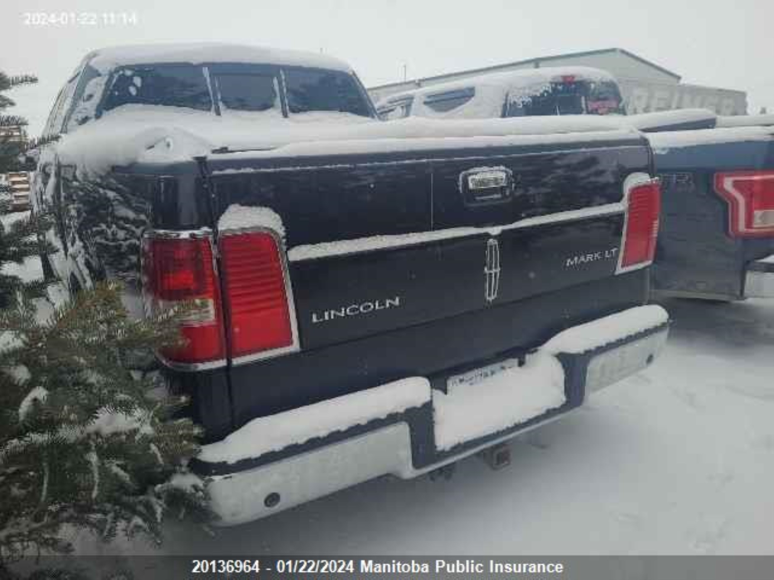 Photo 2 VIN: 5LTPW18517FJ08294 - LINCOLN MARK LT 