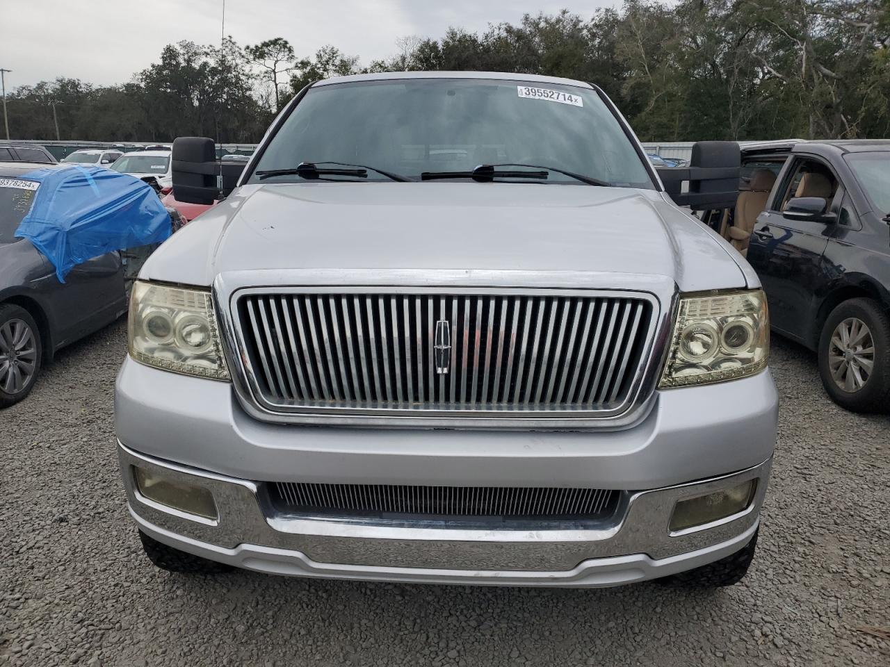 Photo 4 VIN: 5LTPW18526FJ02745 - LINCOLN MARK LT 