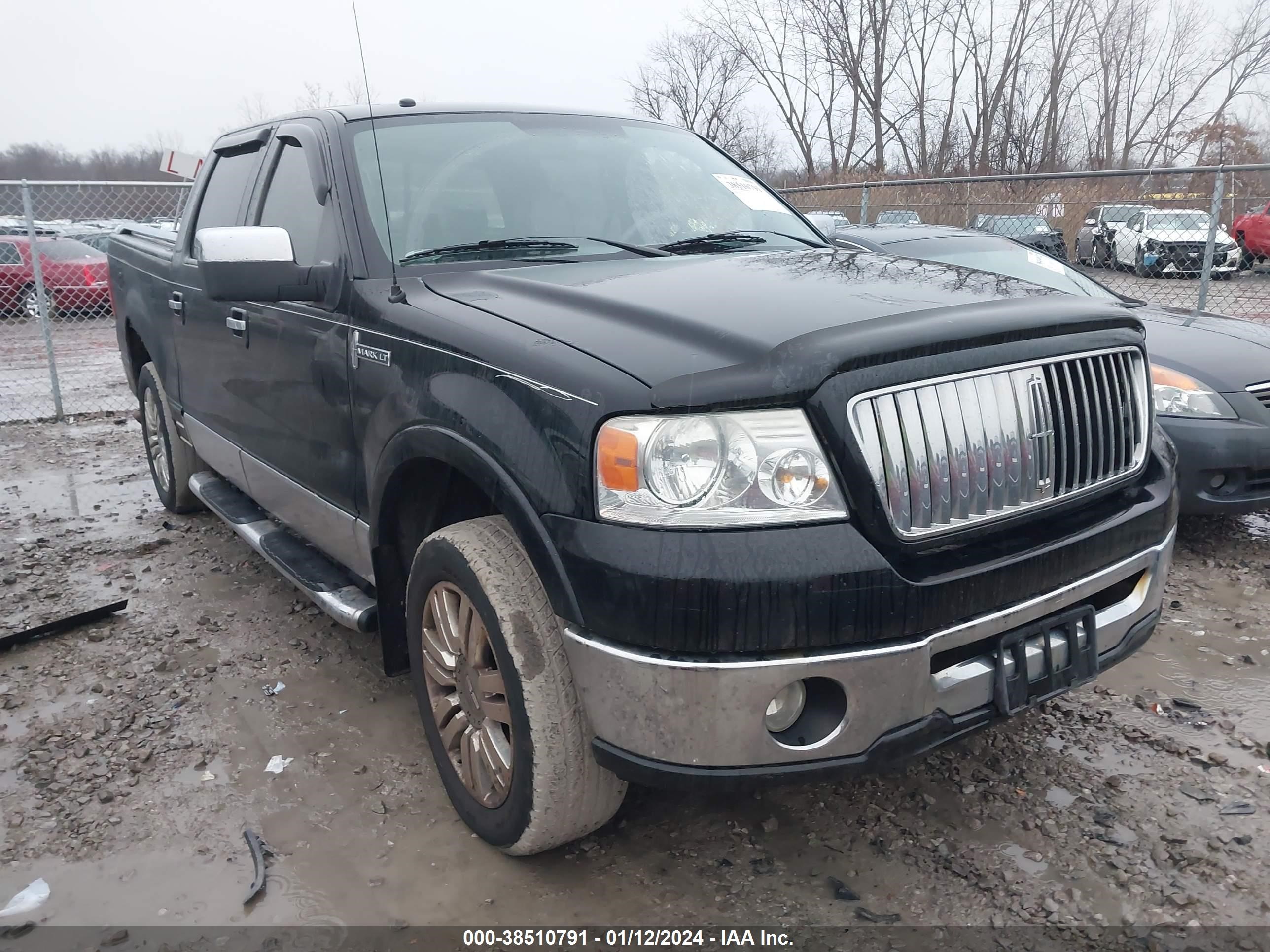 Photo 0 VIN: 5LTPW18526FJ19738 - LINCOLN MARK LT 