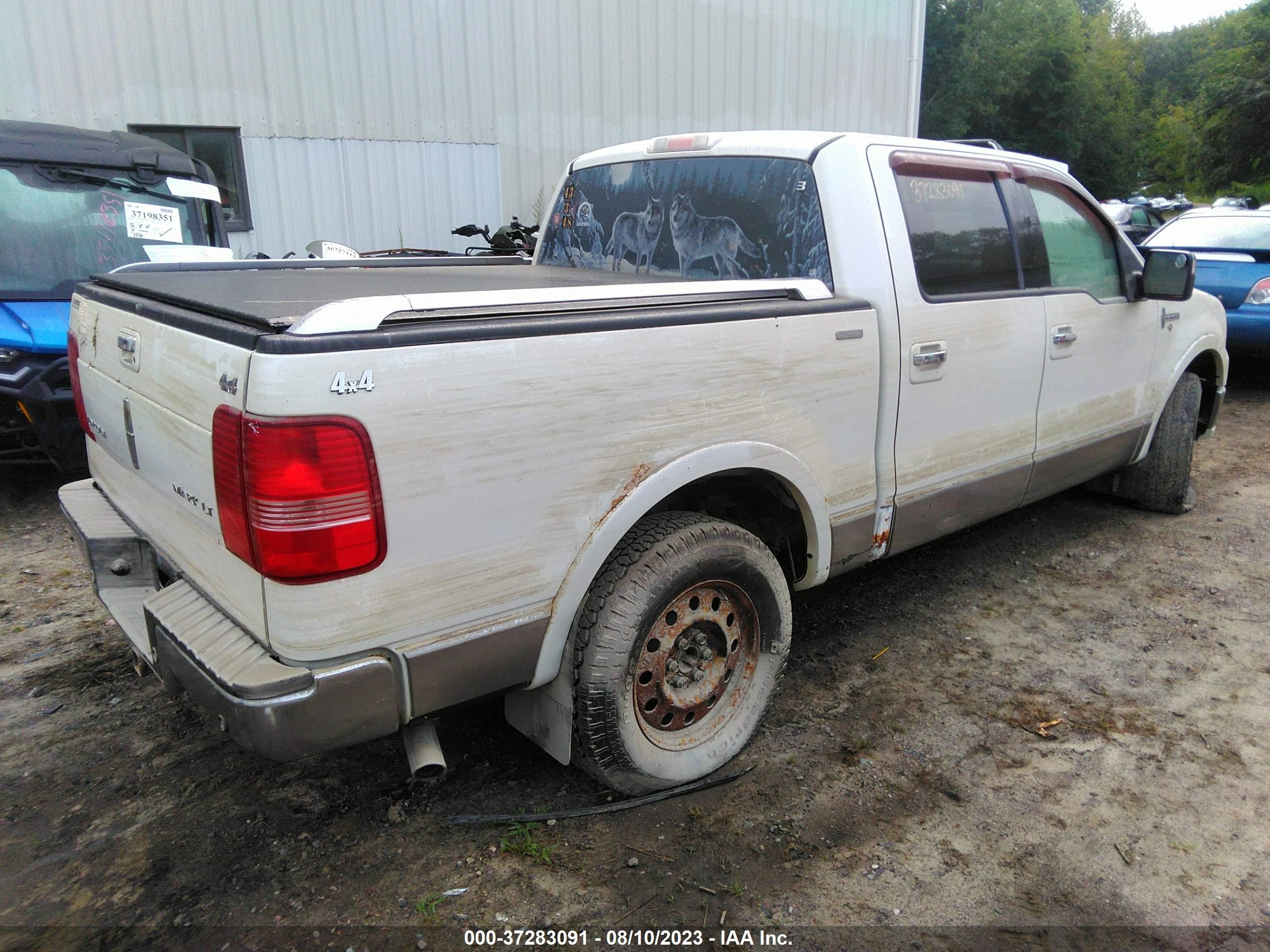 Photo 3 VIN: 5LTPW18526FJ20470 - LINCOLN MARK LT 