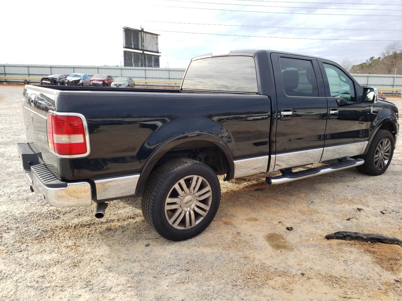 Photo 2 VIN: 5LTPW18527FJ06277 - LINCOLN MARK LT 