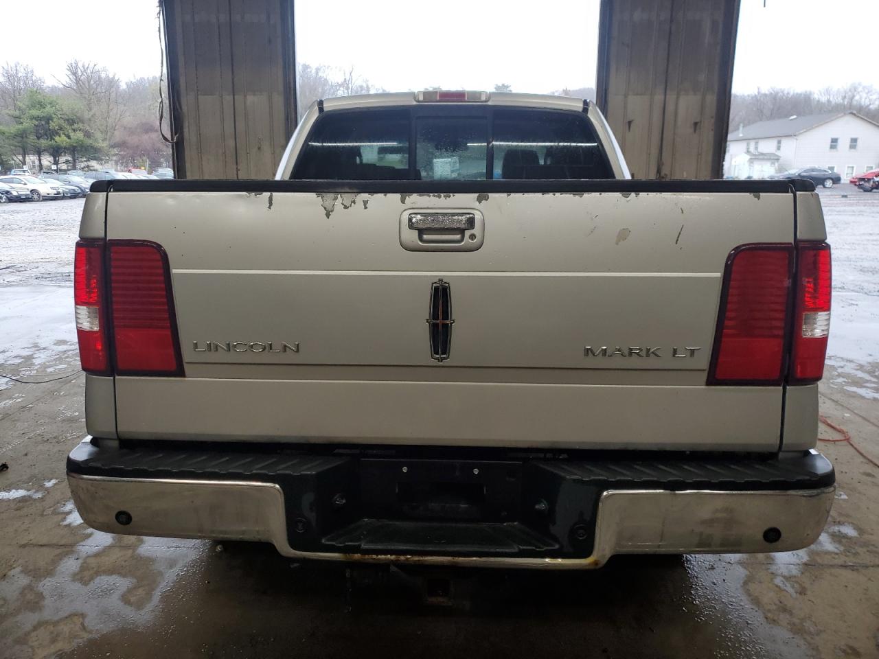 Photo 5 VIN: 5LTPW18546FJ04237 - LINCOLN MARK LT 