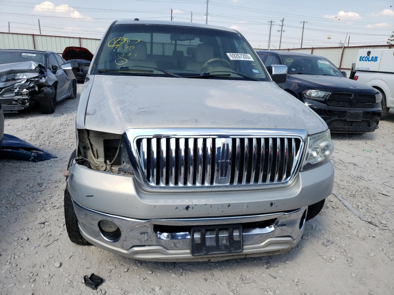 Photo 4 VIN: 5LTPW18546FJ17859 - LINCOLN MARK LT 