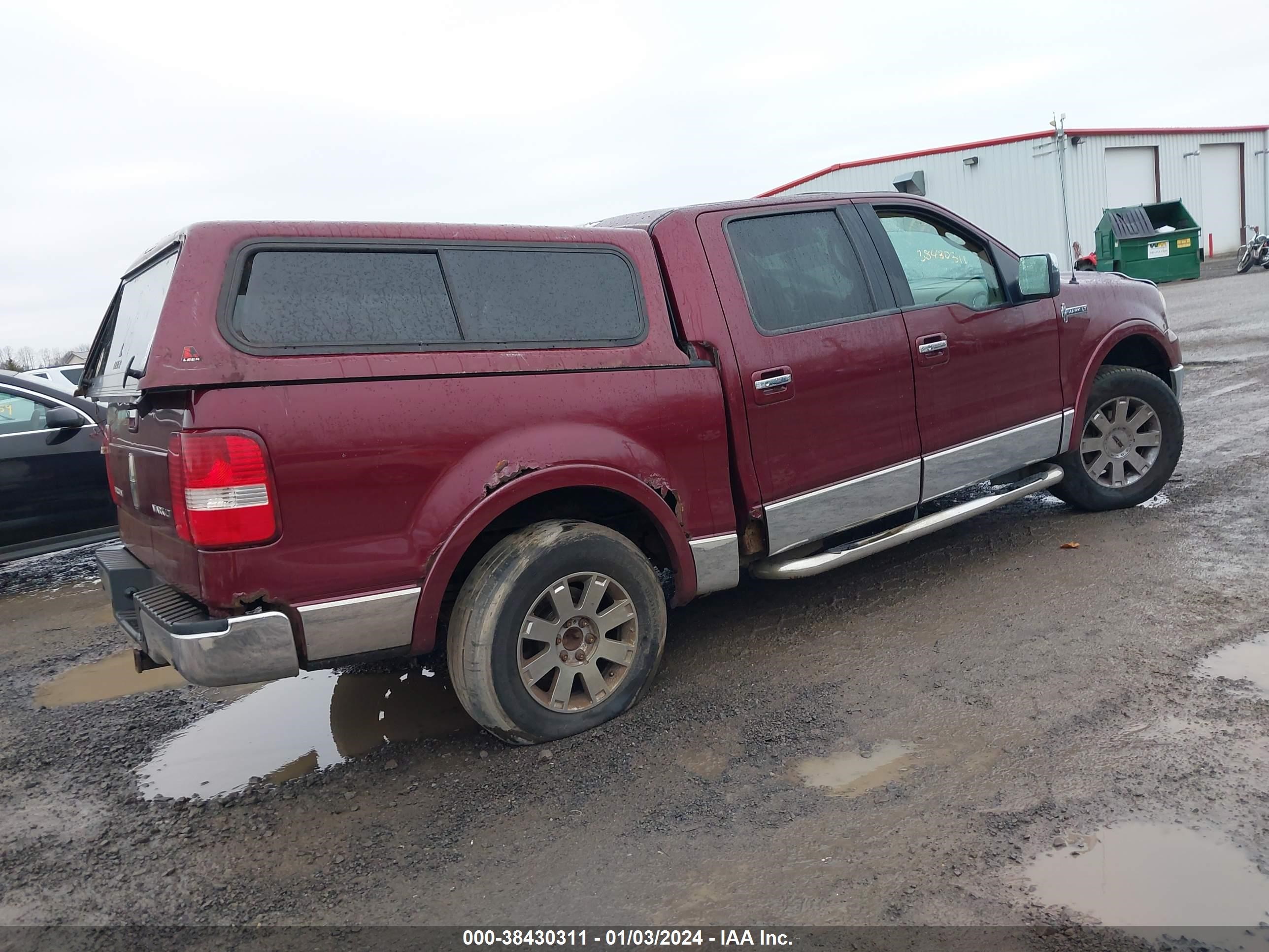 Photo 3 VIN: 5LTPW18556FJ03307 - LINCOLN MARK LT 