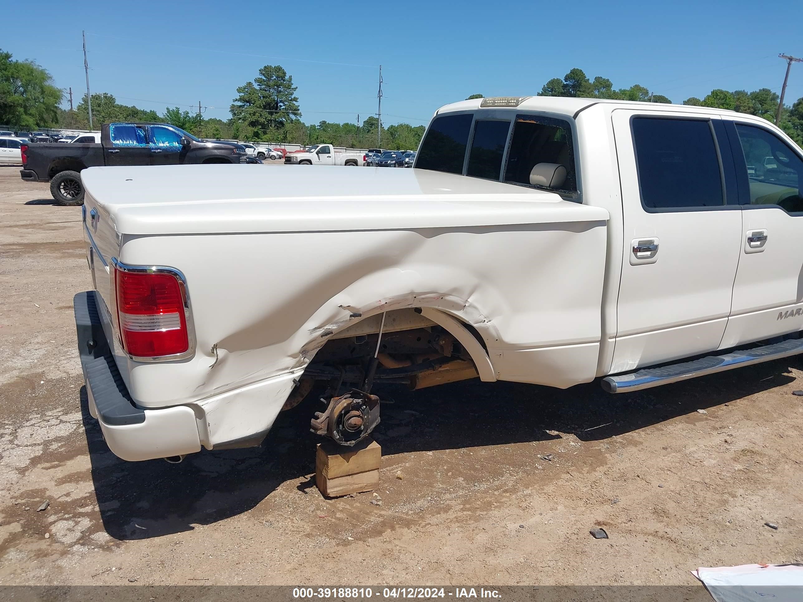 Photo 5 VIN: 5LTPW18557FJ09092 - LINCOLN MARK LT 