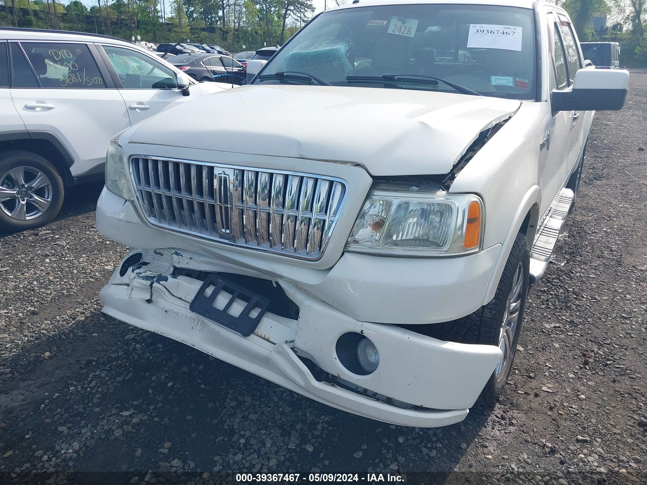 Photo 5 VIN: 5LTPW18558FJ02886 - LINCOLN MARK LT 