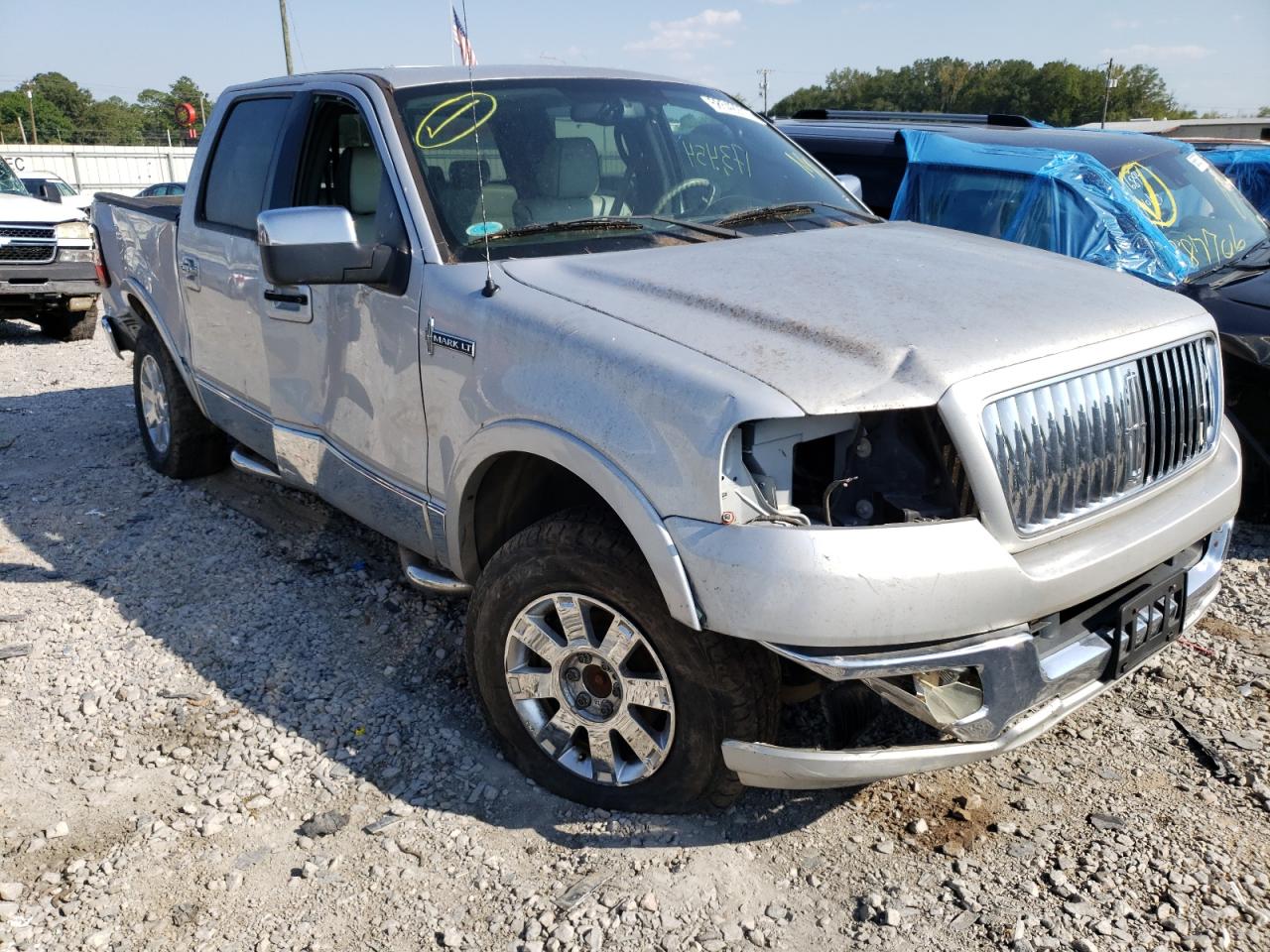 Photo 3 VIN: 5LTPW18566FJ01369 - LINCOLN MARK LT 