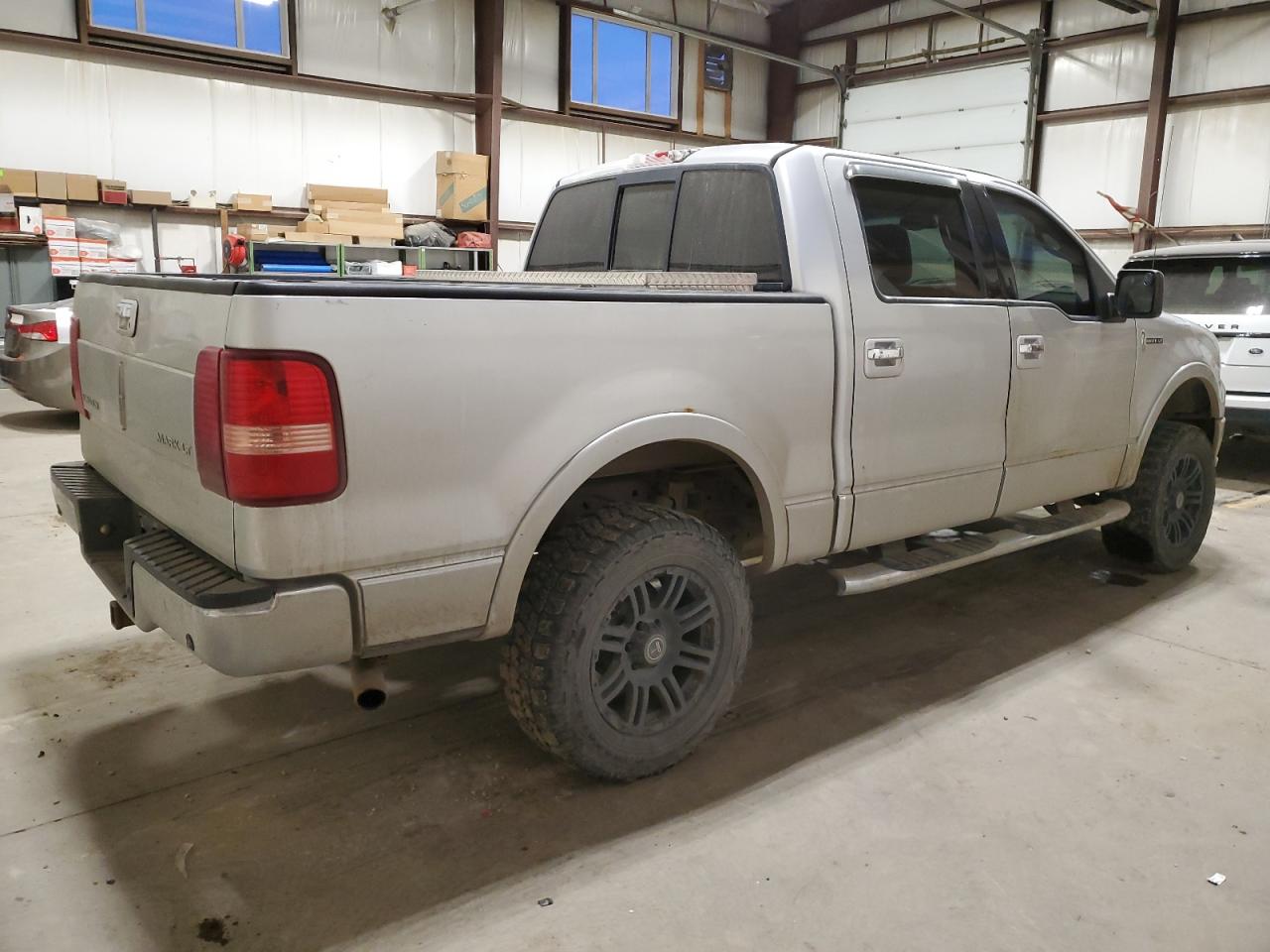 Photo 2 VIN: 5LTPW18566FJ11741 - LINCOLN MARK LT 