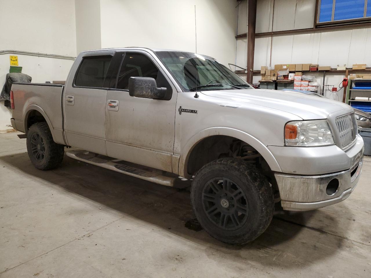 Photo 3 VIN: 5LTPW18566FJ11741 - LINCOLN MARK LT 