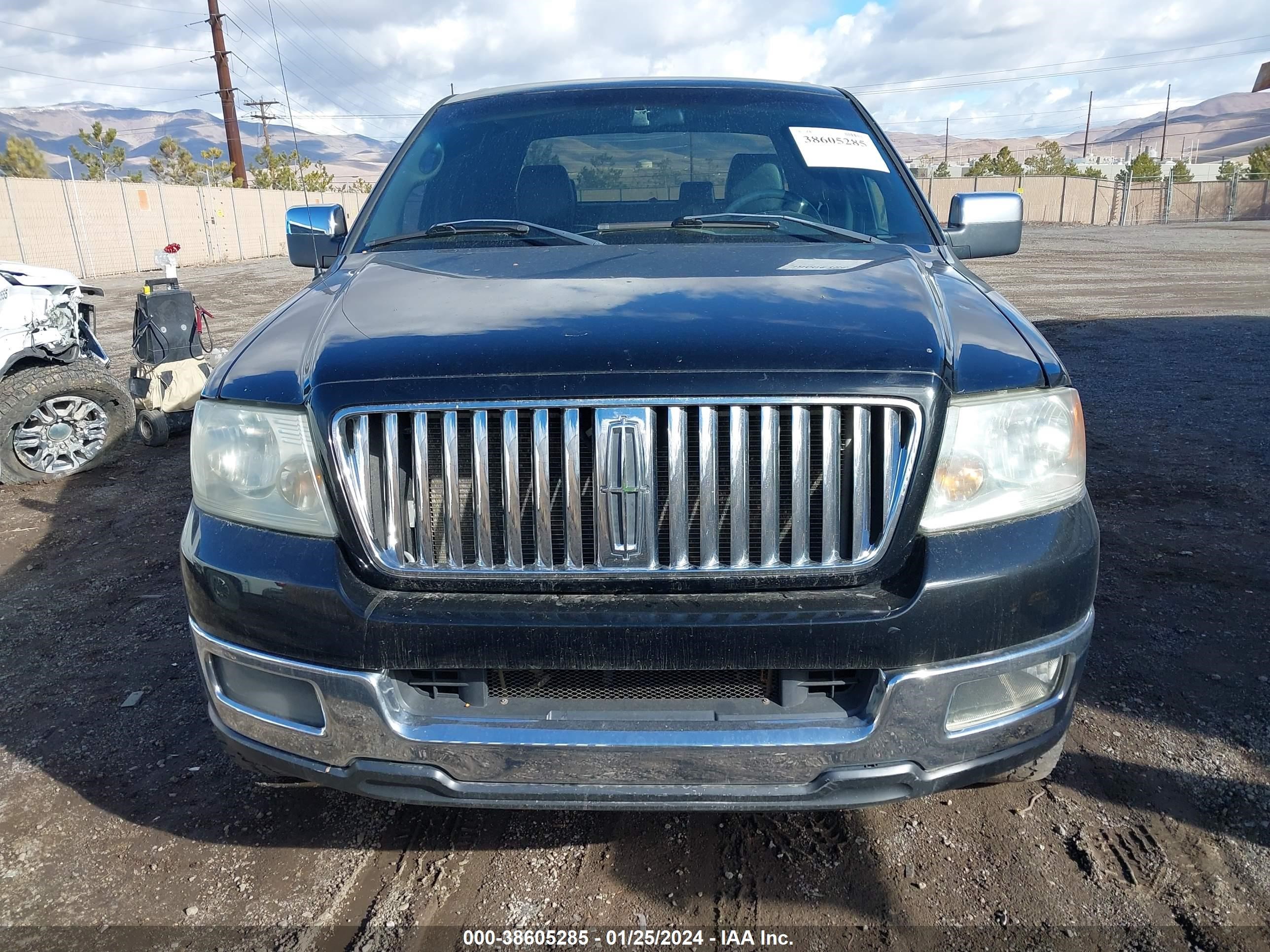 Photo 5 VIN: 5LTPW18576FJ05348 - LINCOLN MARK LT 