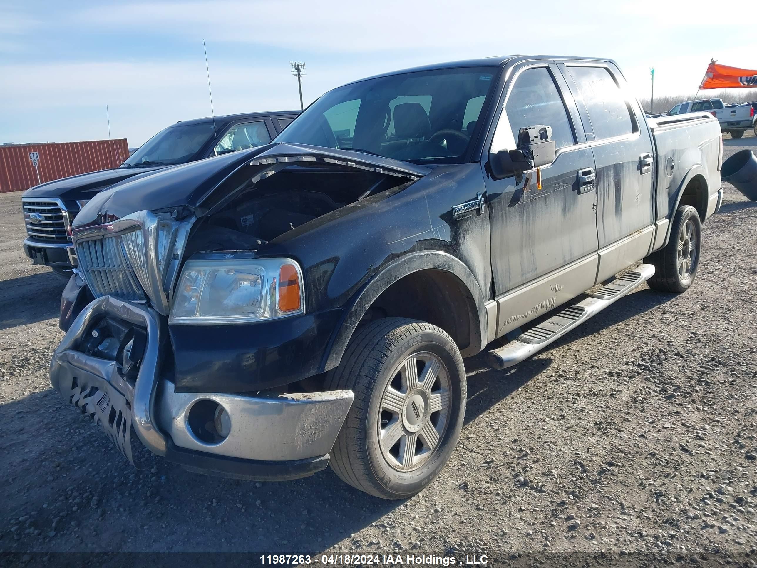 Photo 1 VIN: 5LTPW18587FJ04016 - LINCOLN MARK LT 