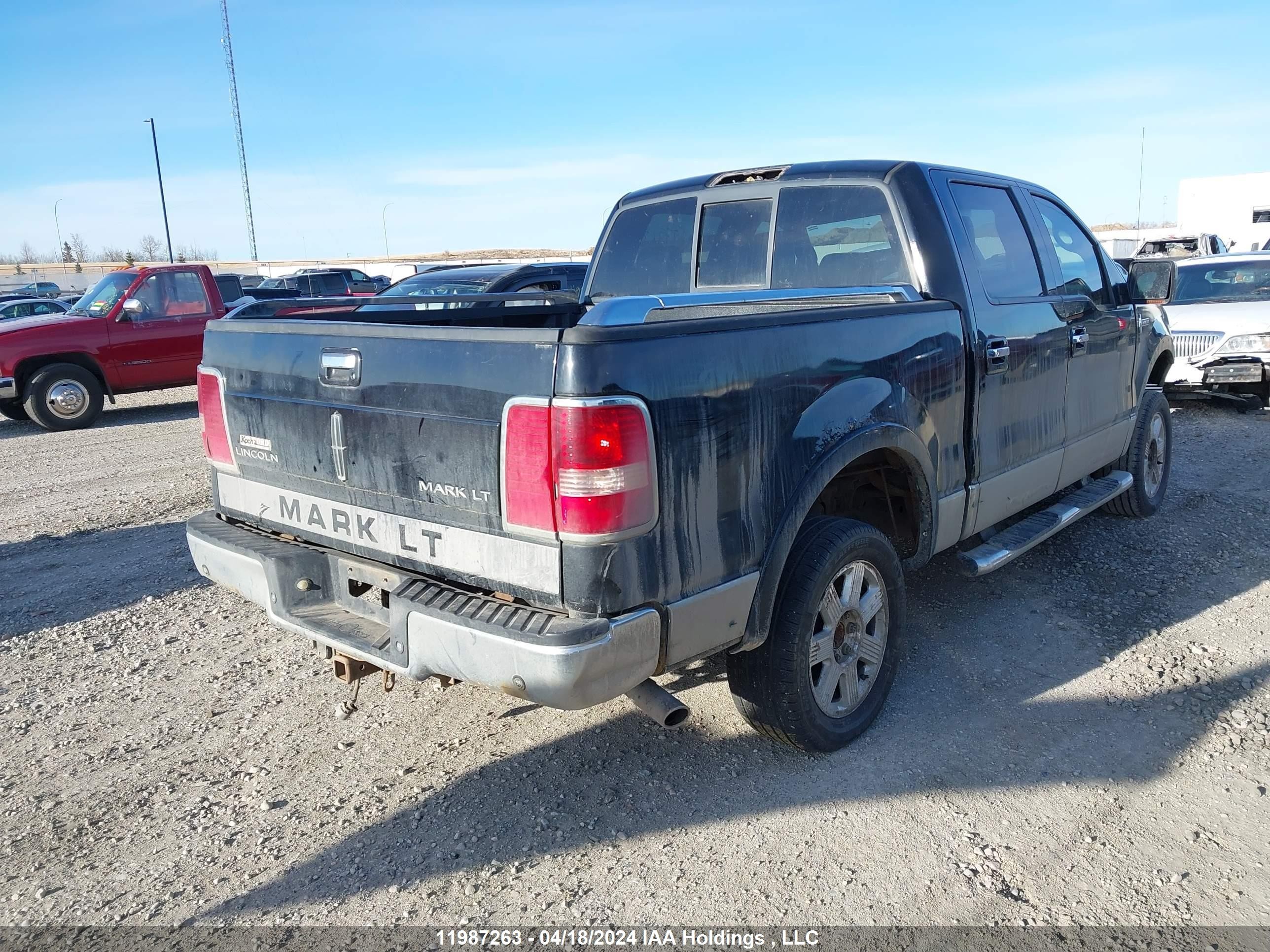 Photo 3 VIN: 5LTPW18587FJ04016 - LINCOLN MARK LT 